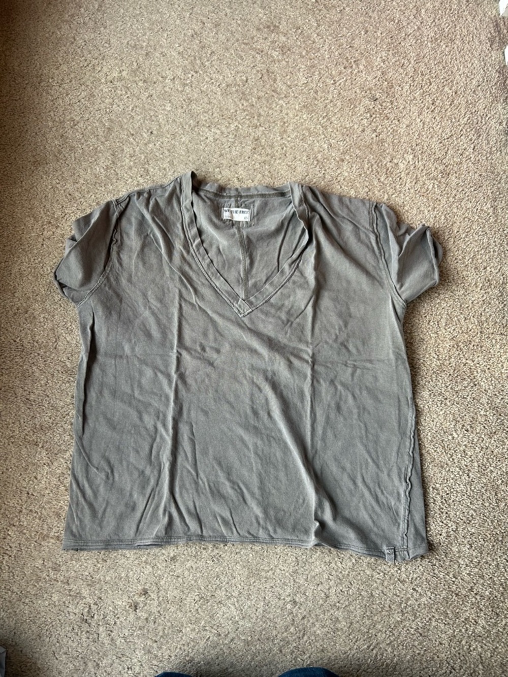 Free People Relaxed V-Neck Women’s Top in Gray
